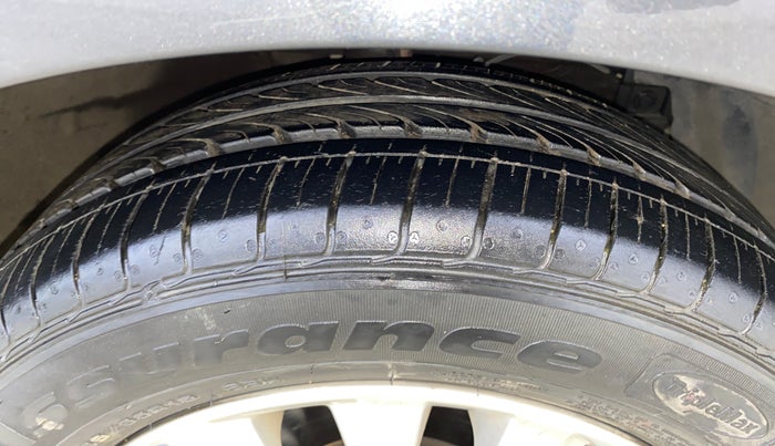 2022 Maruti Ciaz ZETA AT 1.5  SHVS PETROL, Petrol, Automatic, 19,893 km, Right Front Tyre Tread