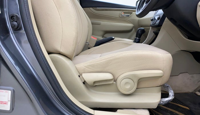 2022 Maruti Ciaz ZETA AT 1.5  SHVS PETROL, Petrol, Automatic, 19,893 km, Driver Side Adjustment Panel