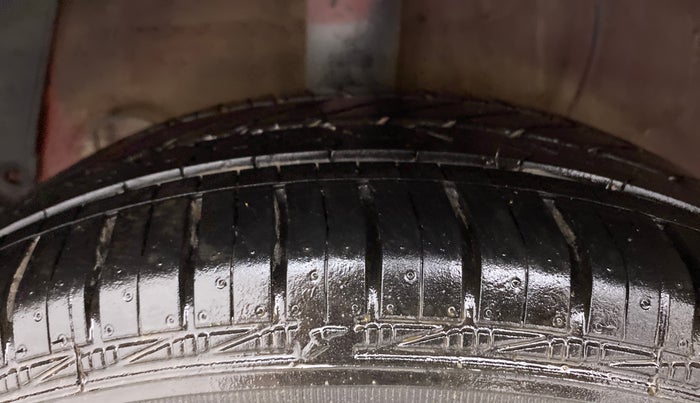 2018 Hyundai Xcent SX 1.2, Petrol, Manual, 27,692 km, Right Rear Tyre Tread