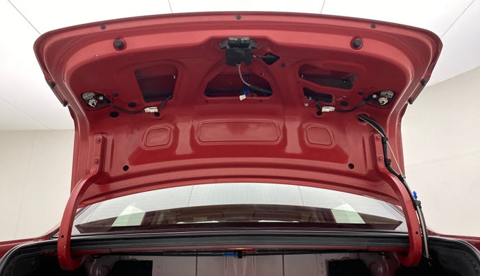 2018 Hyundai Xcent SX 1.2, Petrol, Manual, 27,692 km, Boot Door Open