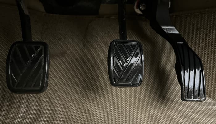 2014 Maruti Ertiga VXI, Petrol, Manual, 79,948 km, Pedals