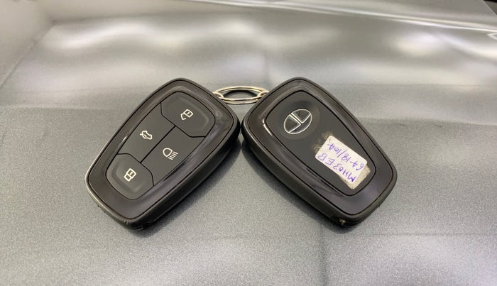 2023 Tata NEXON XZA PLUS PETROL, Petrol, Automatic, 31,560 km, Key Close Up