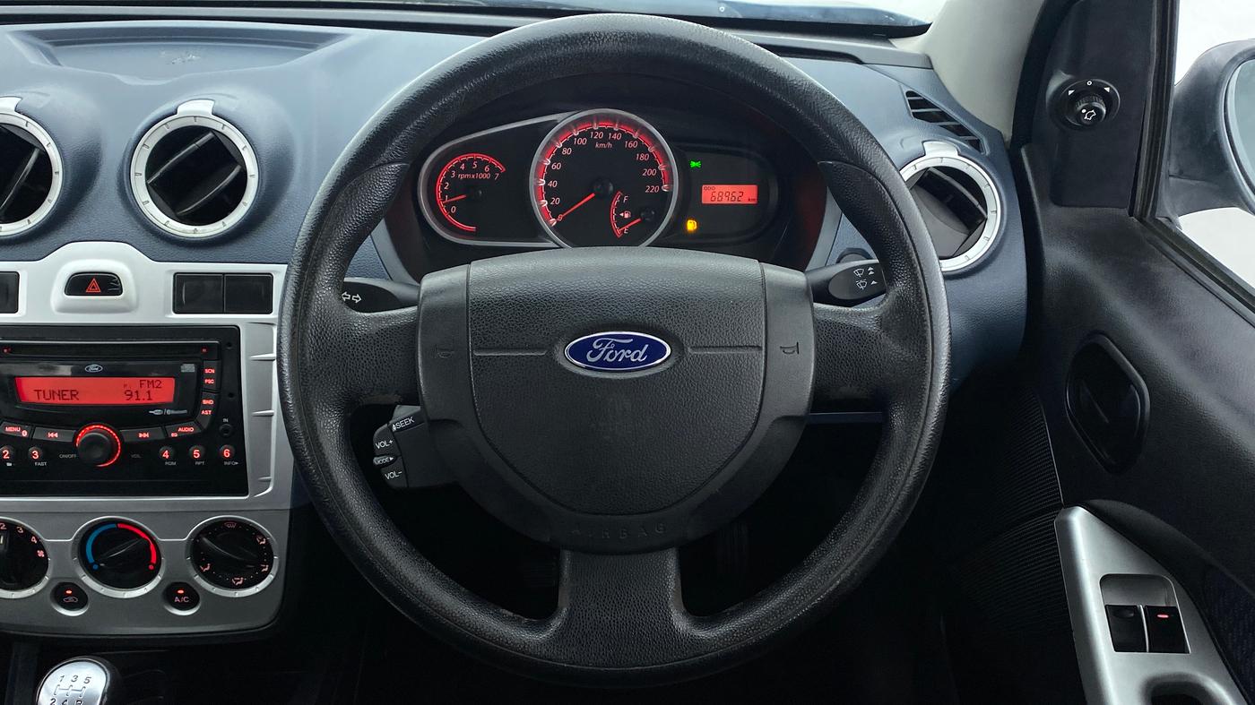 2013 Ford Figo 1.4 TITANIUM DURATORQ, Diesel, Manual, 68,997 km, Steering Wheel Close Up