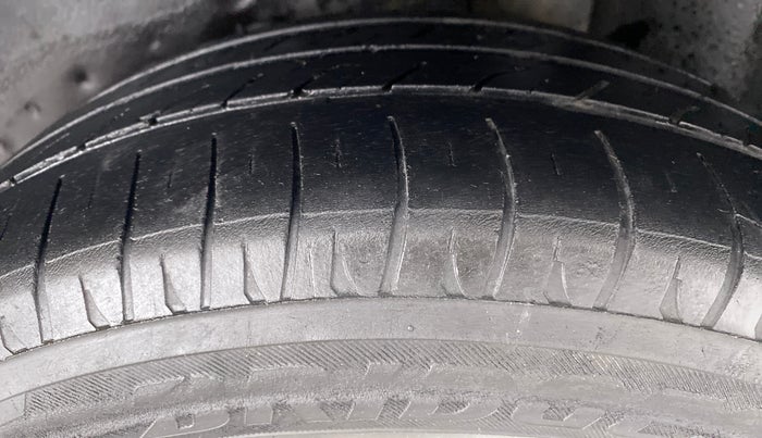 2013 Ford Figo 1.4 TITANIUM DURATORQ, Diesel, Manual, 68,997 km, Left Rear Tyre Tread