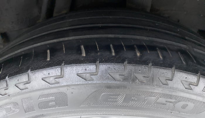 2017 Honda WR-V 1.2 i-VTEC VX MT, Petrol, Manual, 31,789 km, Left Rear Tyre Tread