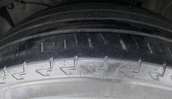 2017 Honda WR-V 1.2 i-VTEC VX MT, Petrol, Manual, 31,789 km, Left Front Tyre Tread