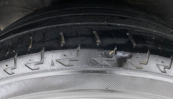 2017 Honda WR-V 1.2 i-VTEC VX MT, Petrol, Manual, 31,789 km, Right Rear Tyre Tread