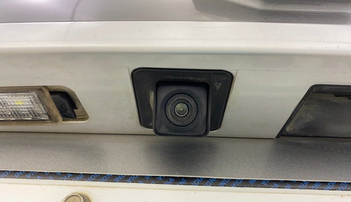 2022 MG HECTOR PLUS SUPER 1.5 PETROL TURBO HYBRID MT 7-STR, Petrol, Manual, 22,736 km, Parking Camera