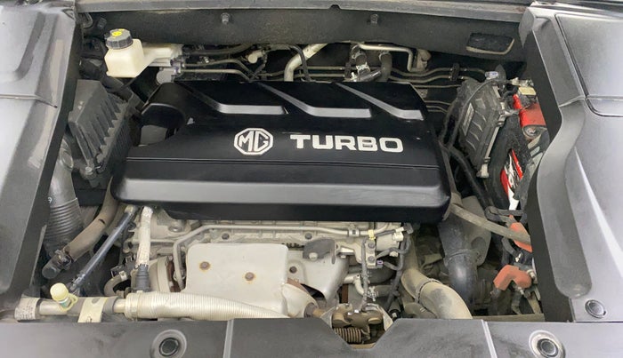 2022 MG HECTOR PLUS SUPER 1.5 PETROL TURBO HYBRID MT 7-STR, Petrol, Manual, 22,736 km, Engine View