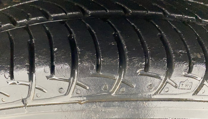2018 Maruti Celerio VXI (O), Petrol, Manual, 29,872 km, Left Front Tyre Tread