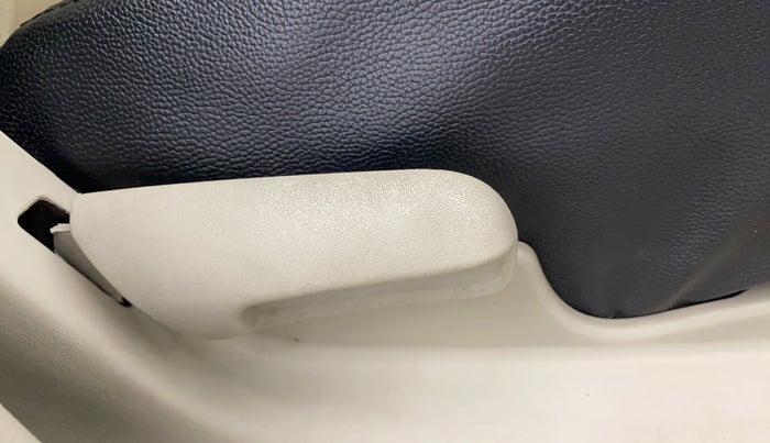 2018 Maruti Celerio VXI (O), Petrol, Manual, 29,872 km, Driver Side Adjustment Panel