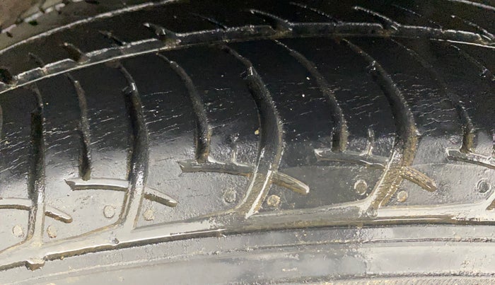 2018 Maruti Celerio VXI (O), Petrol, Manual, 29,872 km, Left Rear Tyre Tread