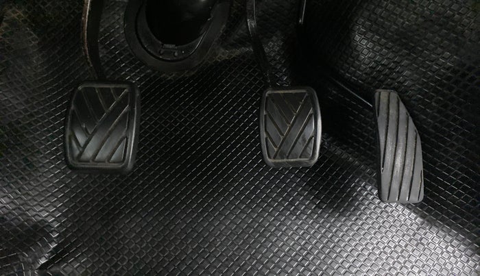 2018 Maruti Wagon R 1.0 VXI, Petrol, Manual, Pedals