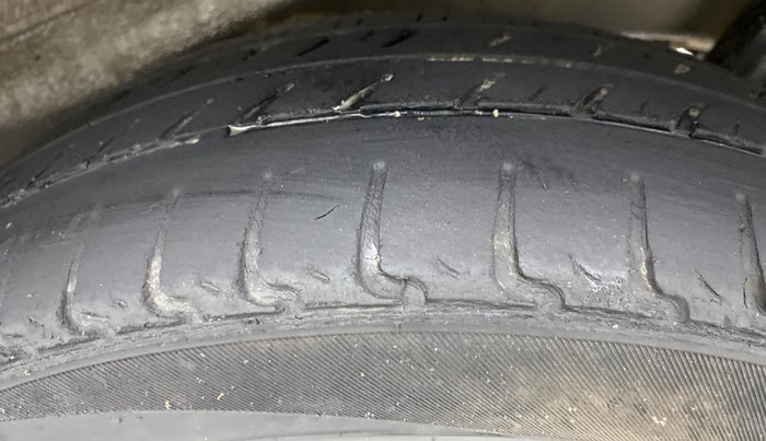 2018 Maruti Wagon R 1.0 VXI, Petrol, Manual, Left Rear Tyre Tread