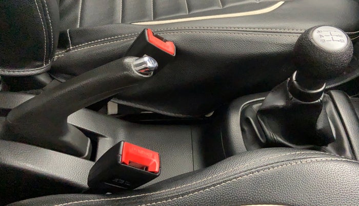 2014 Maruti Swift VXI D, Petrol, Manual, 51,936 km, Gear Lever