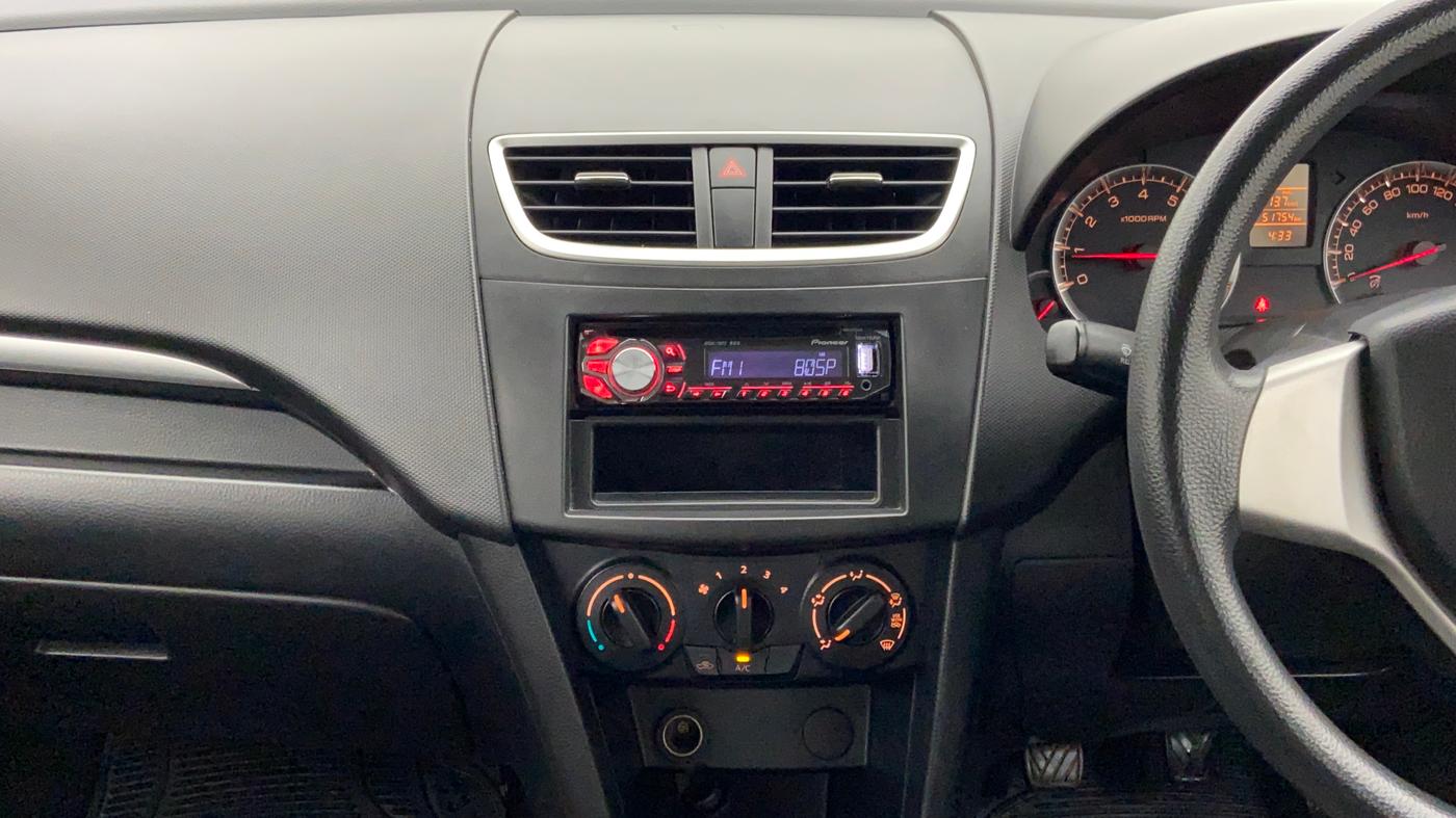 2014 Maruti Swift VXI D, Petrol, Manual, 51,936 km, Air Conditioner