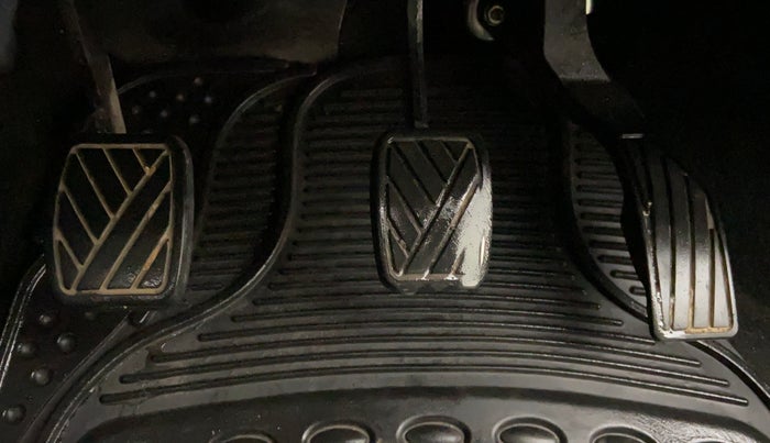 2014 Maruti Swift VXI D, Petrol, Manual, 51,936 km, Pedals