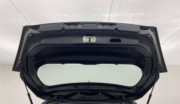 2014 Maruti Swift VXI D, Petrol, Manual, 51,936 km, Boot Door Open