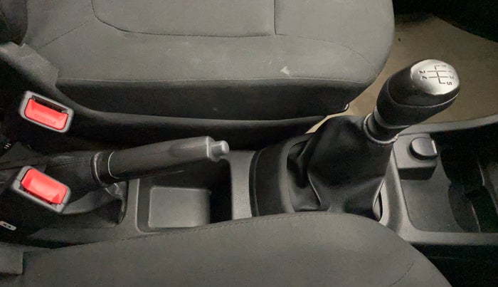 2017 Renault Kwid RXT 1.0, Petrol, Manual, 21,138 km, Gear Lever