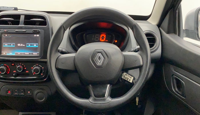 2017 Renault Kwid RXT 1.0, Petrol, Manual, 21,138 km, Steering Wheel Close Up