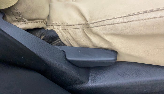 2015 Renault Duster 85 PS RXE DIESEL, Diesel, Manual, 76,908 km, Driver Side Adjustment Panel