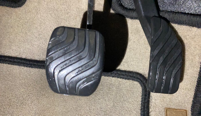 2018 Renault Kwid RXT 1.0 AMT (O), Petrol, Automatic, 6,723 km, Pedals