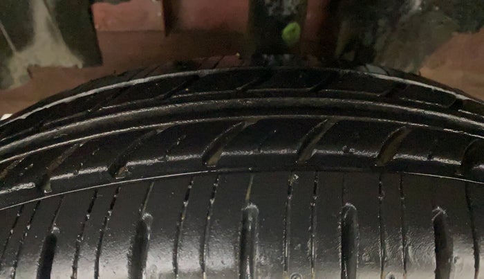 2018 Renault Kwid RXT 1.0 AMT (O), Petrol, Automatic, 6,723 km, Left Front Tyre Tread