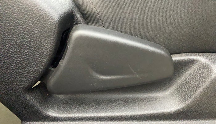 2018 Renault Kwid RXT 1.0 AMT (O), Petrol, Automatic, 6,723 km, Driver Side Adjustment Panel