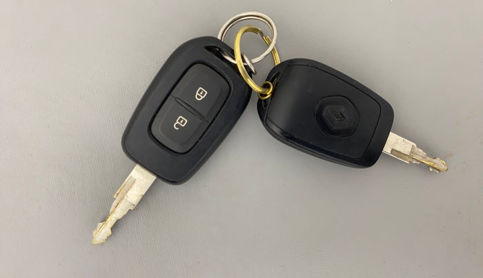 2018 Renault Kwid RXT 1.0 AMT (O), Petrol, Automatic, 6,723 km, Key Close Up