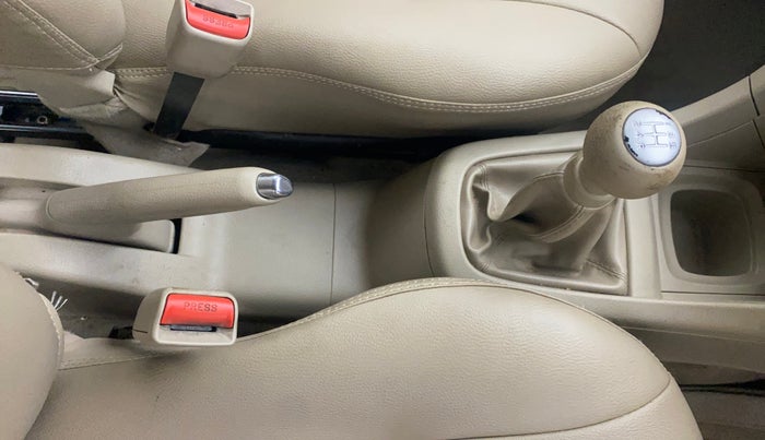 2017 Maruti Ertiga VDI SHVS, Diesel, Manual, 47,964 km, Gear Lever