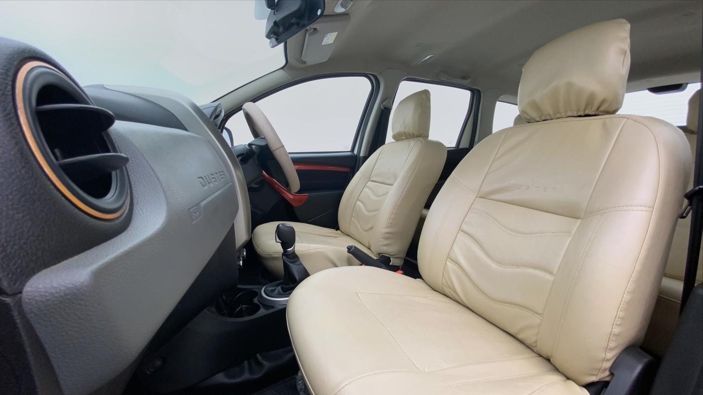 2017 Renault Duster RXS CVT 106 PS, Petrol, Automatic, 31,987 km, Right Side Front Door Cabin