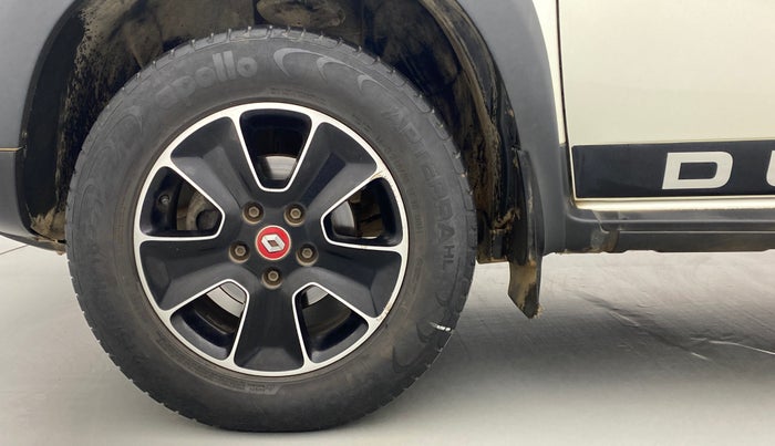 2017 Renault Duster RXS CVT 106 PS, Petrol, Automatic, 31,987 km, Left Front Wheel