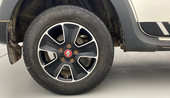 2017 Renault Duster RXS CVT 106 PS, Petrol, Automatic, 31,987 km, Right Rear Wheel
