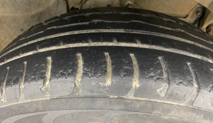 2017 Renault Duster RXS CVT 106 PS, Petrol, Automatic, 31,987 km, Right Front Tyre Tread