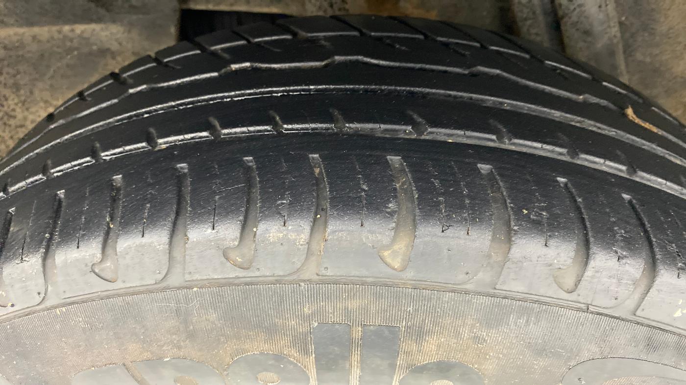 2017 Renault Duster RXS CVT 106 PS, Petrol, Automatic, 31,987 km, Right Rear Tyre Tread