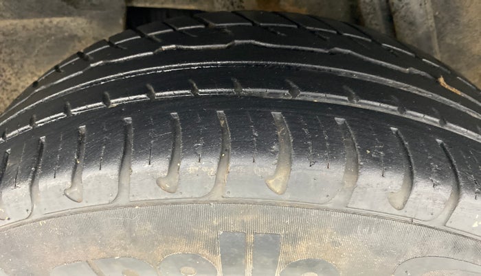 2017 Renault Duster RXS CVT 106 PS, Petrol, Automatic, 31,987 km, Right Rear Tyre Tread