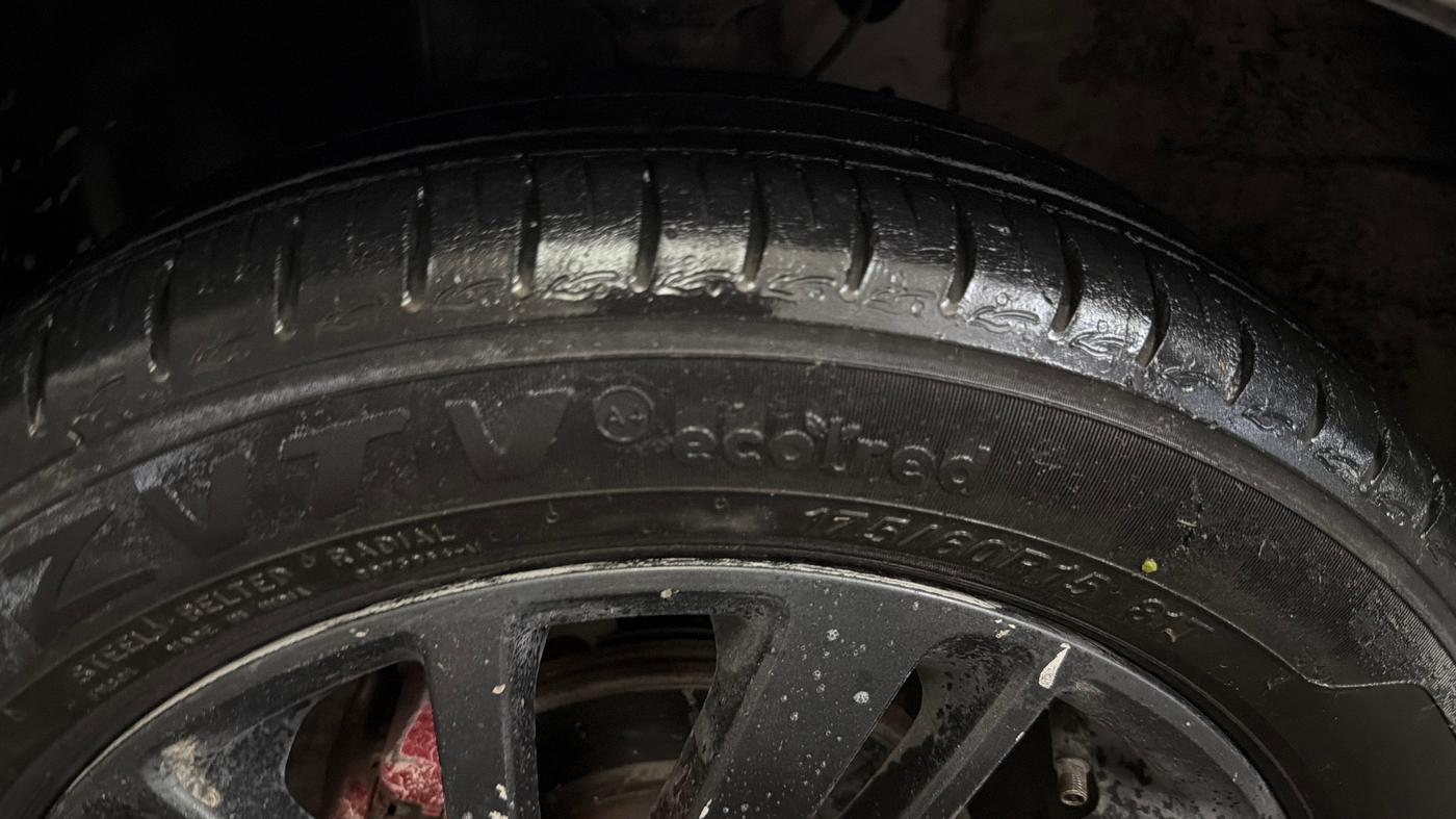 2021 Maruti Celerio ZXI PLUS, CNG, Manual, 37,690 km, Left Front Tyre Tread