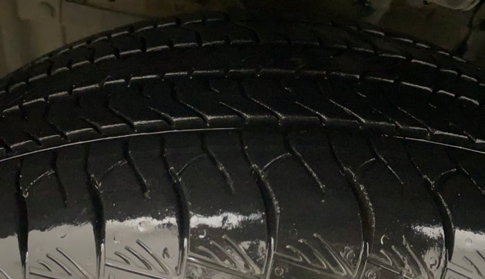 2023 Maruti Grand Vitara ALPHA SMART HYBRID AT, Petrol, Automatic, 7,822 km, Left Front Tyre Tread