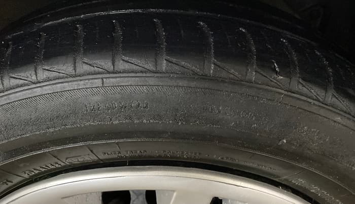 2018 Hyundai Grand i10 MAGNA 1.2 KAPPA VTVT, Petrol, Manual, 41,331 km, Right Front Tyre Tread