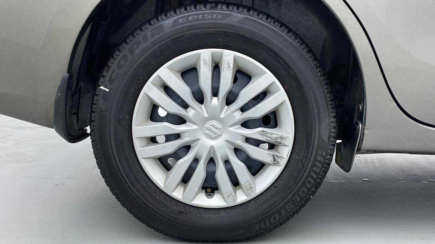 2018 Maruti Dzire VXI AMT, Petrol, Automatic, 17,657 km, Right Rear Wheel
