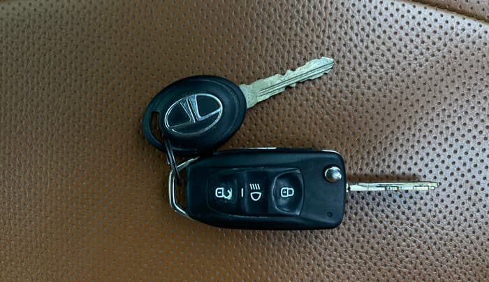 2019 Tata TIGOR XZA PETROL, Petrol, Automatic, 58,101 km, Key Close Up