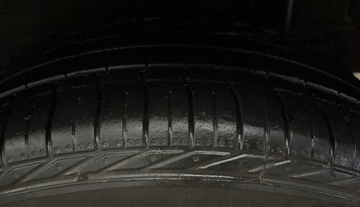 2021 KIA SONET HTX 1.0 IMT, Petrol, Manual, 76,396 km, Left Rear Tyre Tread