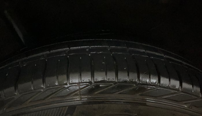 2021 KIA SONET HTX 1.0 IMT, Petrol, Manual, 76,396 km, Right Rear Tyre Tread