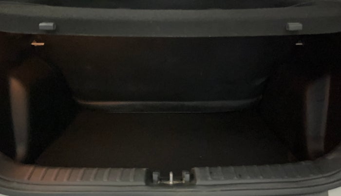 2021 KIA SONET HTX 1.0 IMT, Petrol, Manual, 76,396 km, Boot Inside