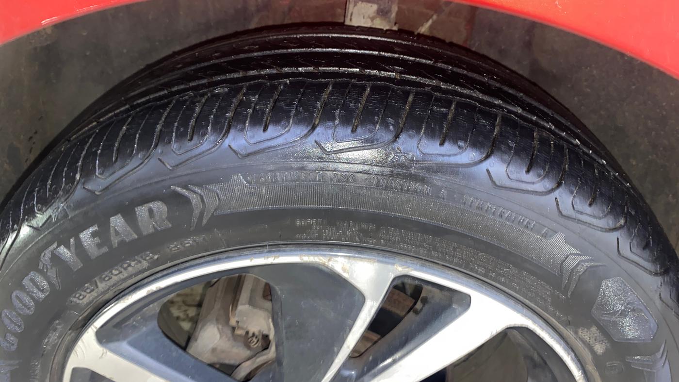2021 Tata ALTROZ XZ PLUS PETROL, Petrol, Manual, 29,312 km, Left Front Tyre Tread