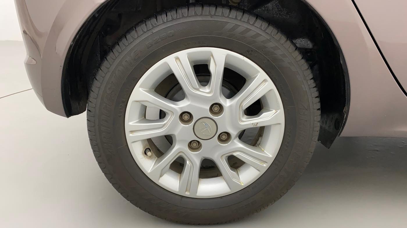 2016 Tata Tiago XZ PETROL, Petrol, Manual, 42,840 km, Right Rear Wheel