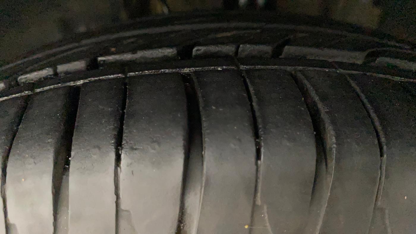 2016 Tata Tiago XZ PETROL, Petrol, Manual, 42,840 km, Left Front Tyre Tread