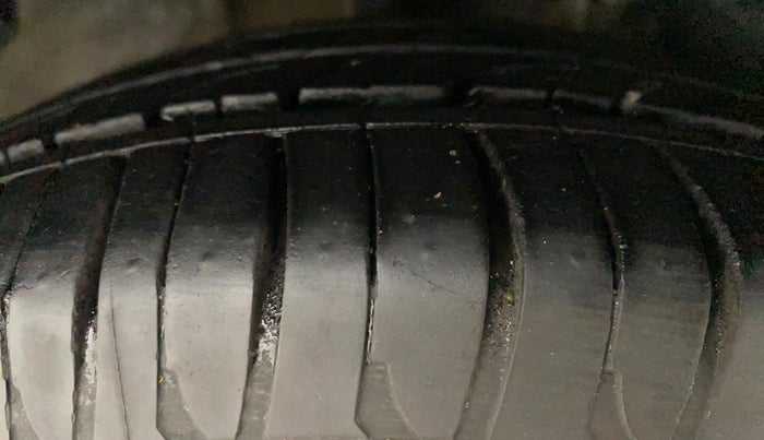2016 Tata Tiago XZ PETROL, Petrol, Manual, 42,840 km, Right Rear Tyre Tread