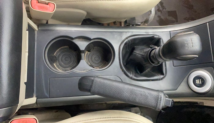 2016 Mahindra XUV500 W8, Diesel, Manual, 1,02,915 km, Gear Lever