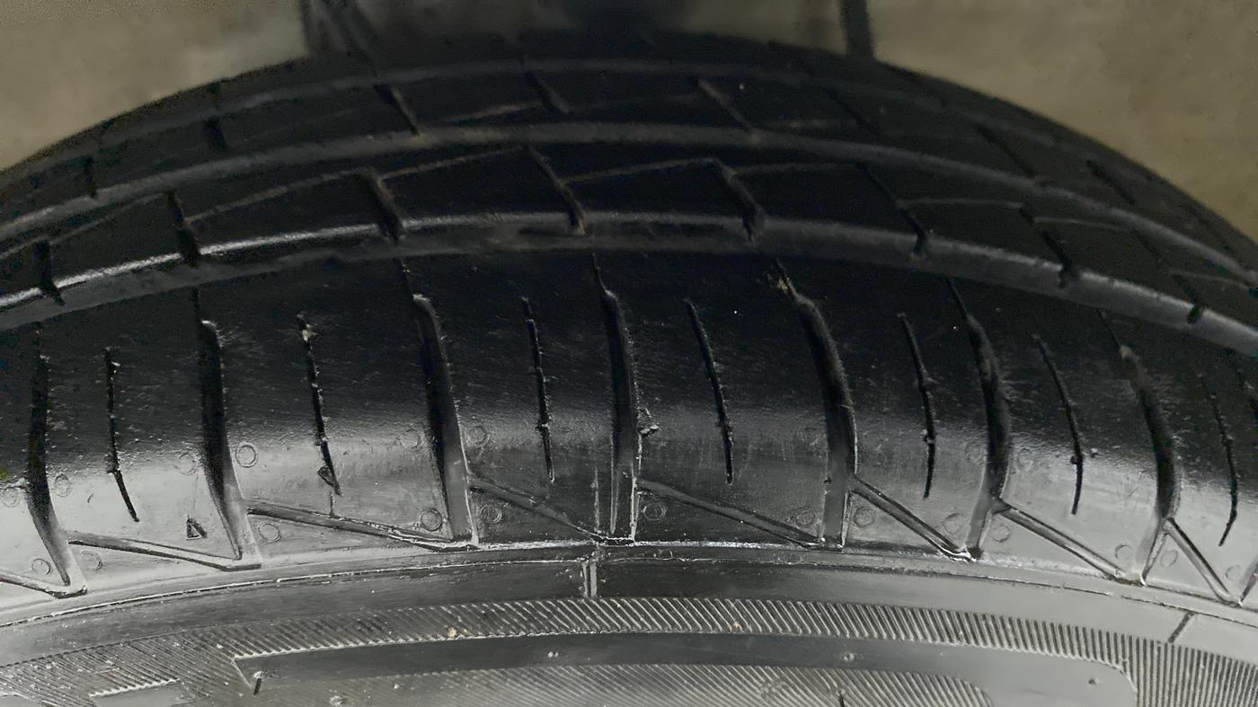 2020 Maruti Alto LXI, Petrol, Manual, 11,634 km, Left Front Tyre Tread